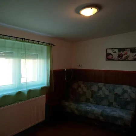 Napsugar Vendeghaz Ujudvar