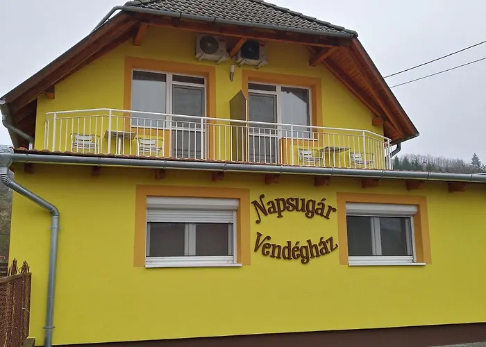 Napsugar Vendeghaz 3* Újudvar