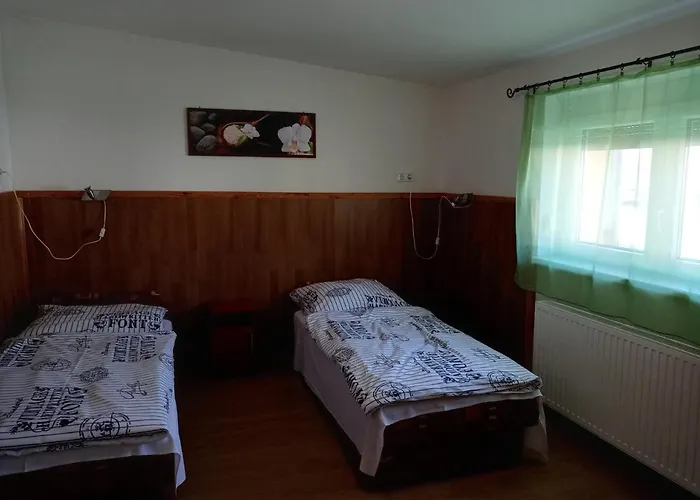Napsugar Vendeghaz בית הארחה Újudvar