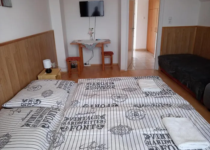 Napsugar Vendeghaz בית הארחה 3*